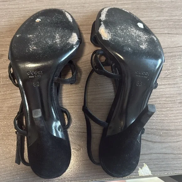Gucci suede, leather Leather Sandals
Women's Size: 8B - Picture 5 of 6